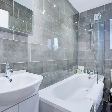 Wonderful Two-Bedroom Apartment London Exterior photo